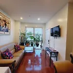 Beautiful Bedroom In A Private Home With Access To Patio
