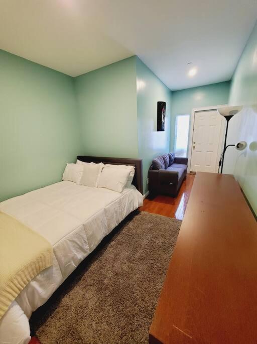 Appartement Beautiful Bedroom In A Private With Access To Patio New York